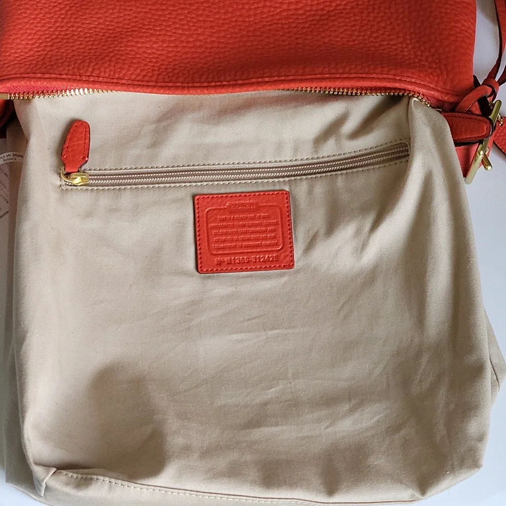 🌷Coach legacy Duffle Vermillion orange